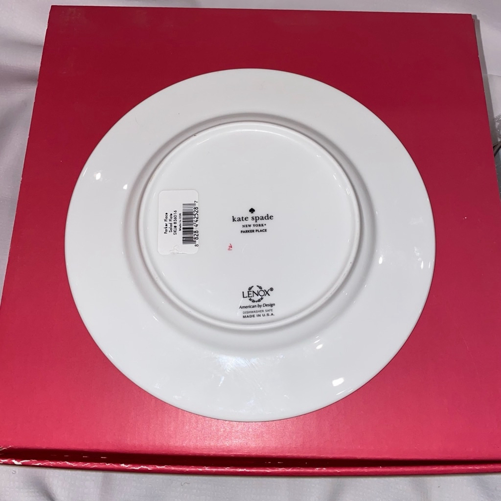 (3 Place Settings) Kate Spade New York Parker Place 5 Piece China Place Serving - Picture 6 of 16